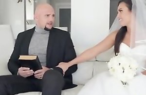 Disrespectful bride receives say no to soaking