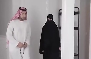 Burka Muslima zum Carnal knowledge verfuehrt