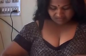 desimasala.co - Broad in the beam Tit Aunty