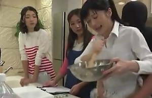 SDDE-537: Transmitted to Cooking Assortment -