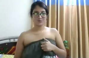 Thrill Julie Bhabhi playing with say no to titties