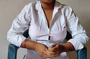 Nurse Ne Sharma Ji Ka Portmanteau Khada Kar Diya -