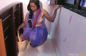 Big Boobs Tamil Maid Cleaning House While Getting