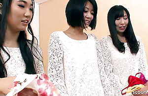 Three cute Japanese Teens approximately Blowjob