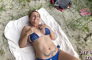 Anal on the beach with final squirt