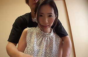 Hitomi Age 34 Vol.1 : Picked Up A Housewife! - Part.1