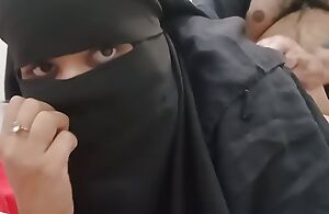 Pakistani Stepmom In Hijaab Fucked Wits