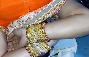 Hot sexi bhabhi ki saree me majesar