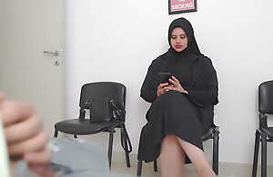 Hijab Woman Caught me Jerking off wide a Asylum waiting room.